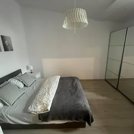 Apartment Sole
